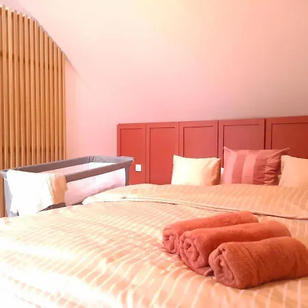 Stylish In The Historic Center Under The Castle * 布拉迪斯拉发