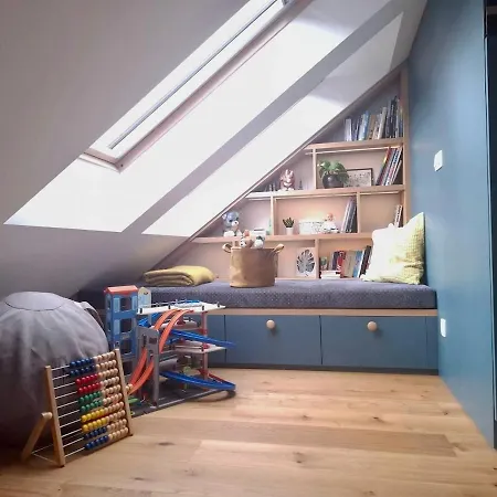 Stylish In The Historic Center Under The Castle Appartamento